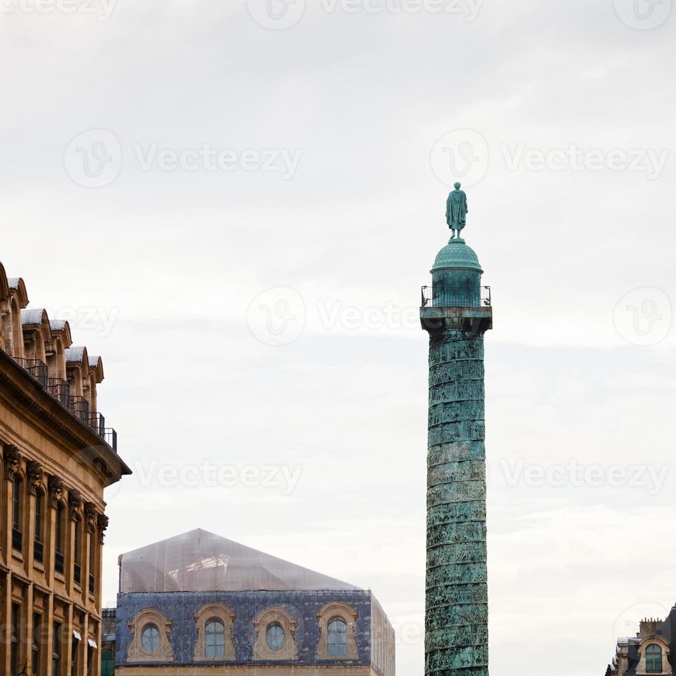 columna vendome en paris foto