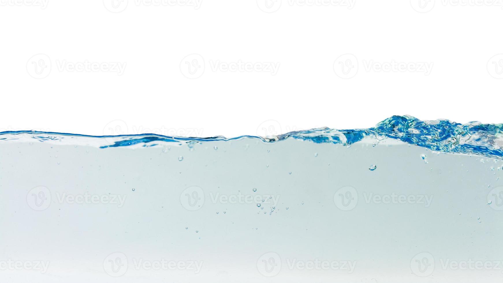 salpicaduras de agua con burbujas de aire, trazado de recorte de fondo aislado foto