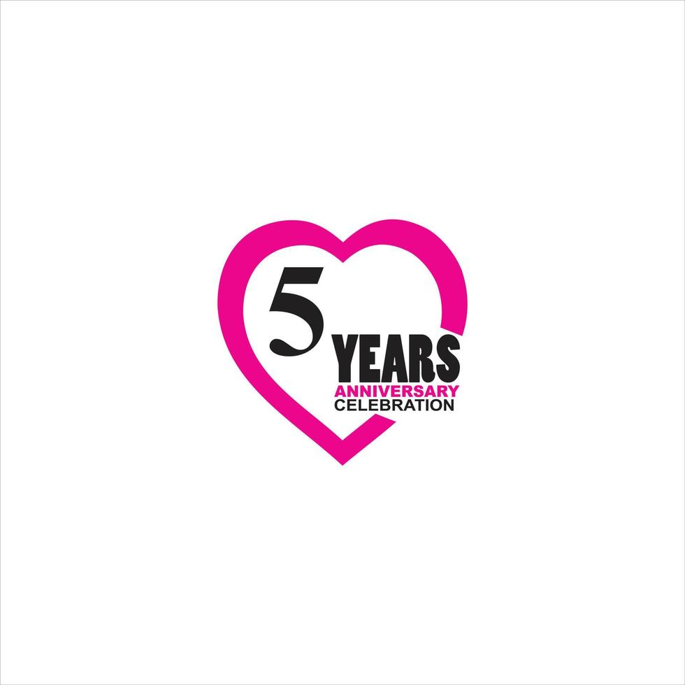 Logotipo simple de celebración de 5 aniversario con diseño de corazón vector