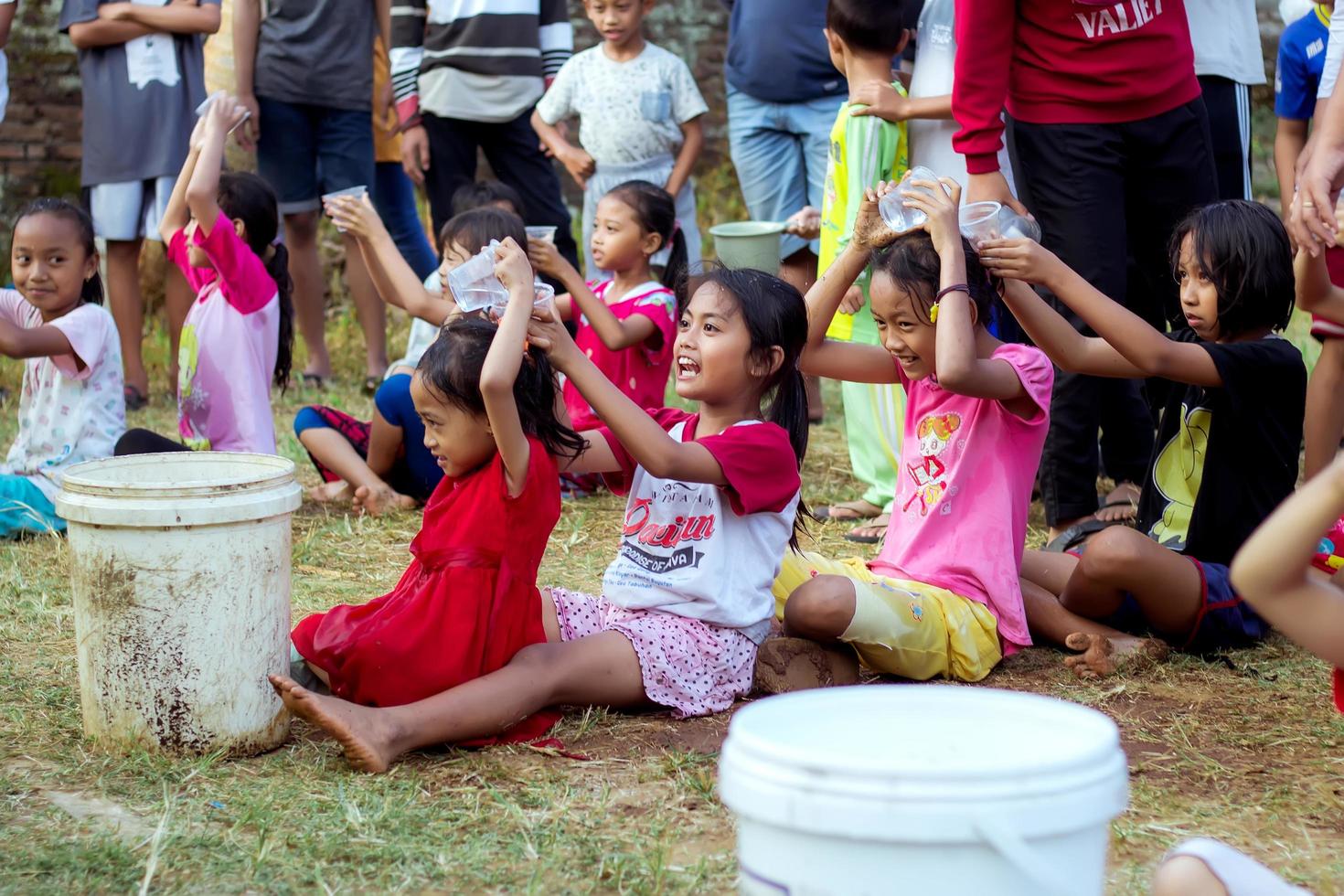 Magetan, Indonesia. August 17, 2022. Indonesian children are happy to celebrate Indonesia's independence day by participating in a competition. photo
