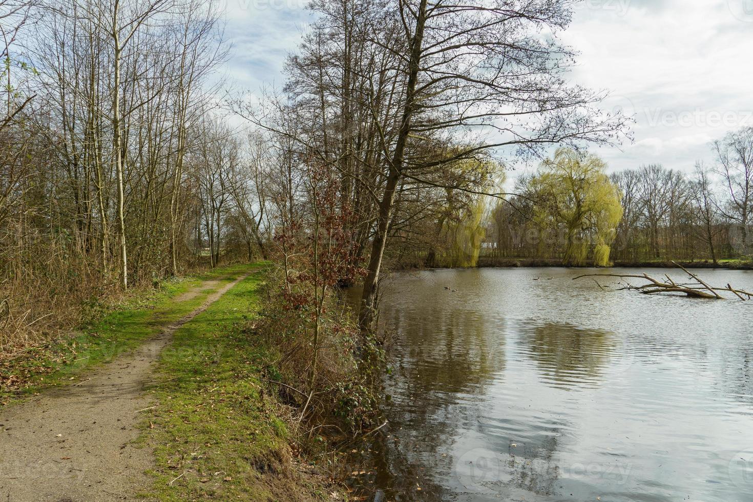 el río aa cerca de borken en alemania foto