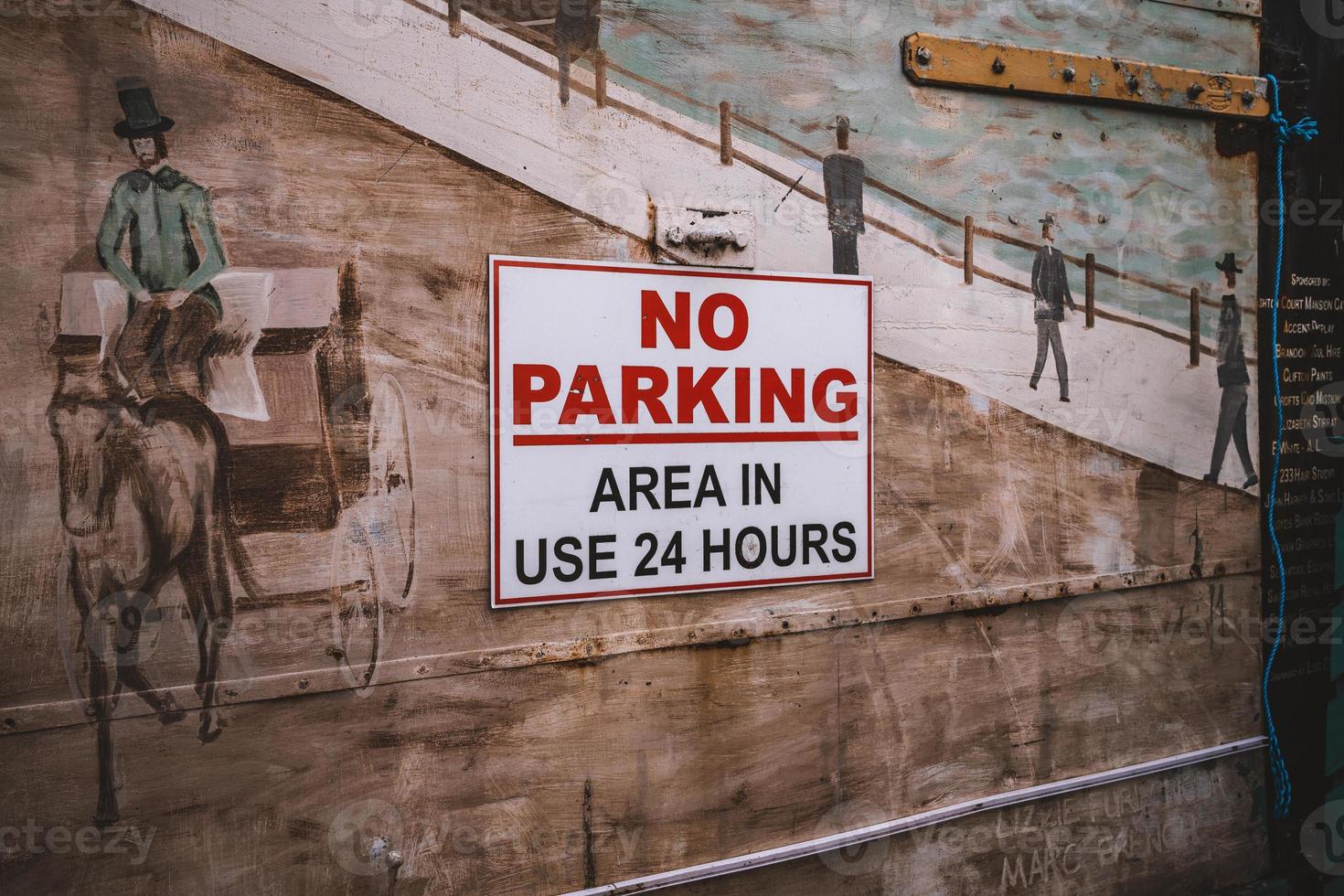 No parking area, in use 24 hours photo