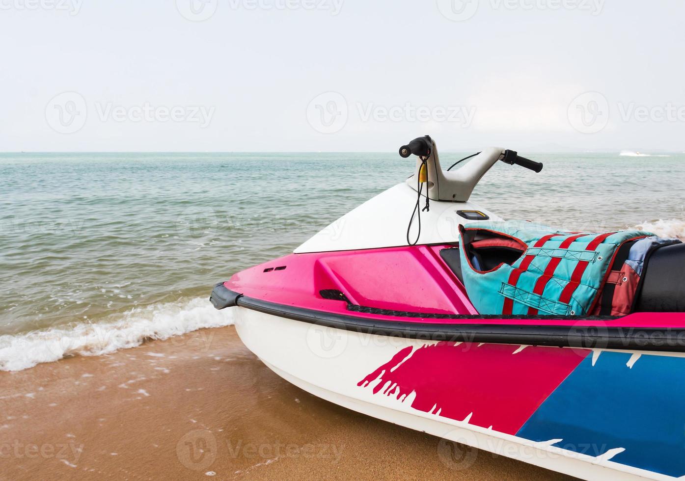 jet ski en la playa foto