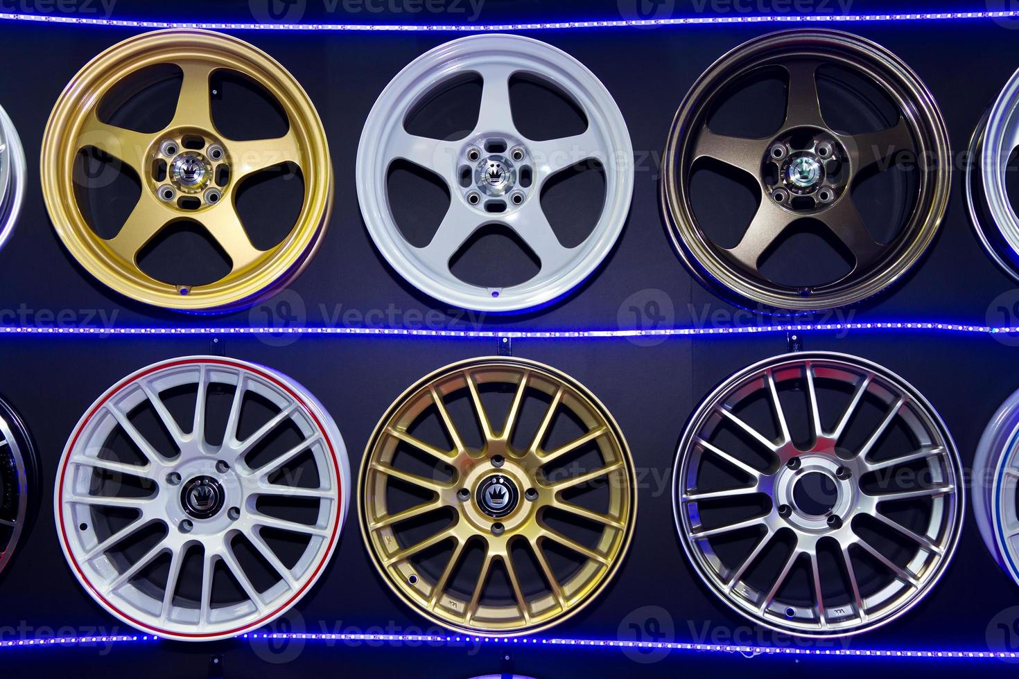 Metalic car Rims photo