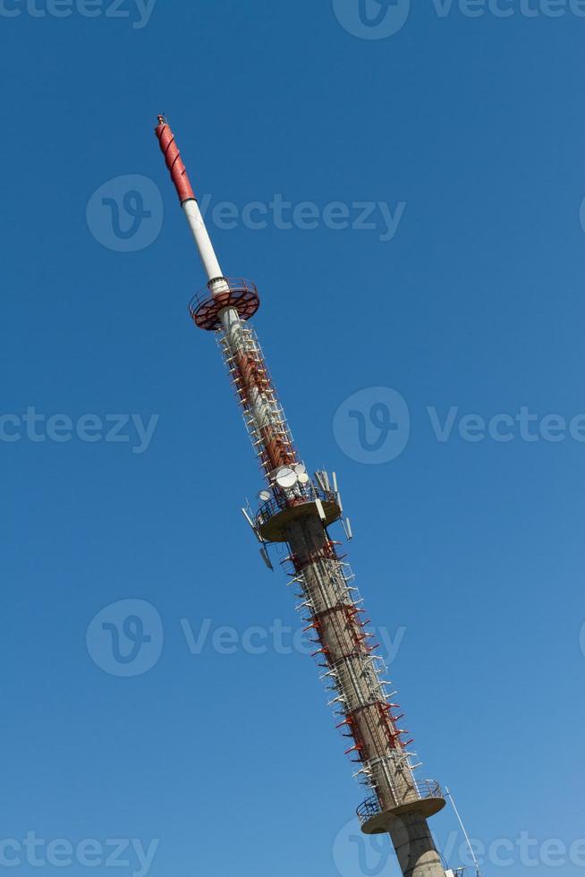 una torre de telecomunicaciones foto