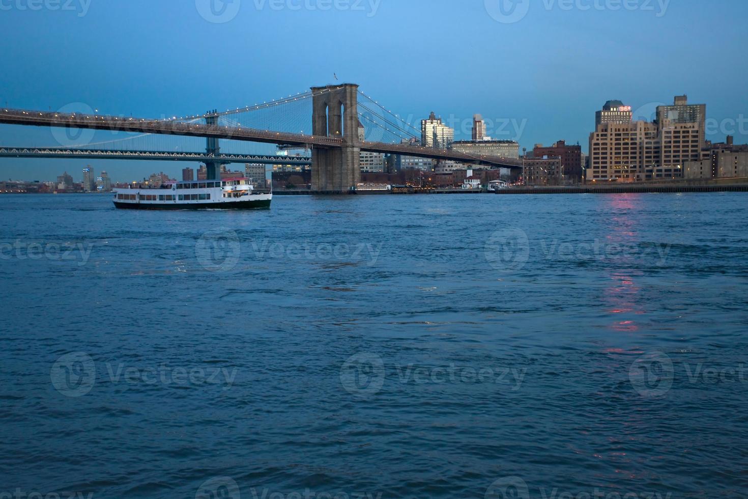Brooklyn Bridge in New-York city photo