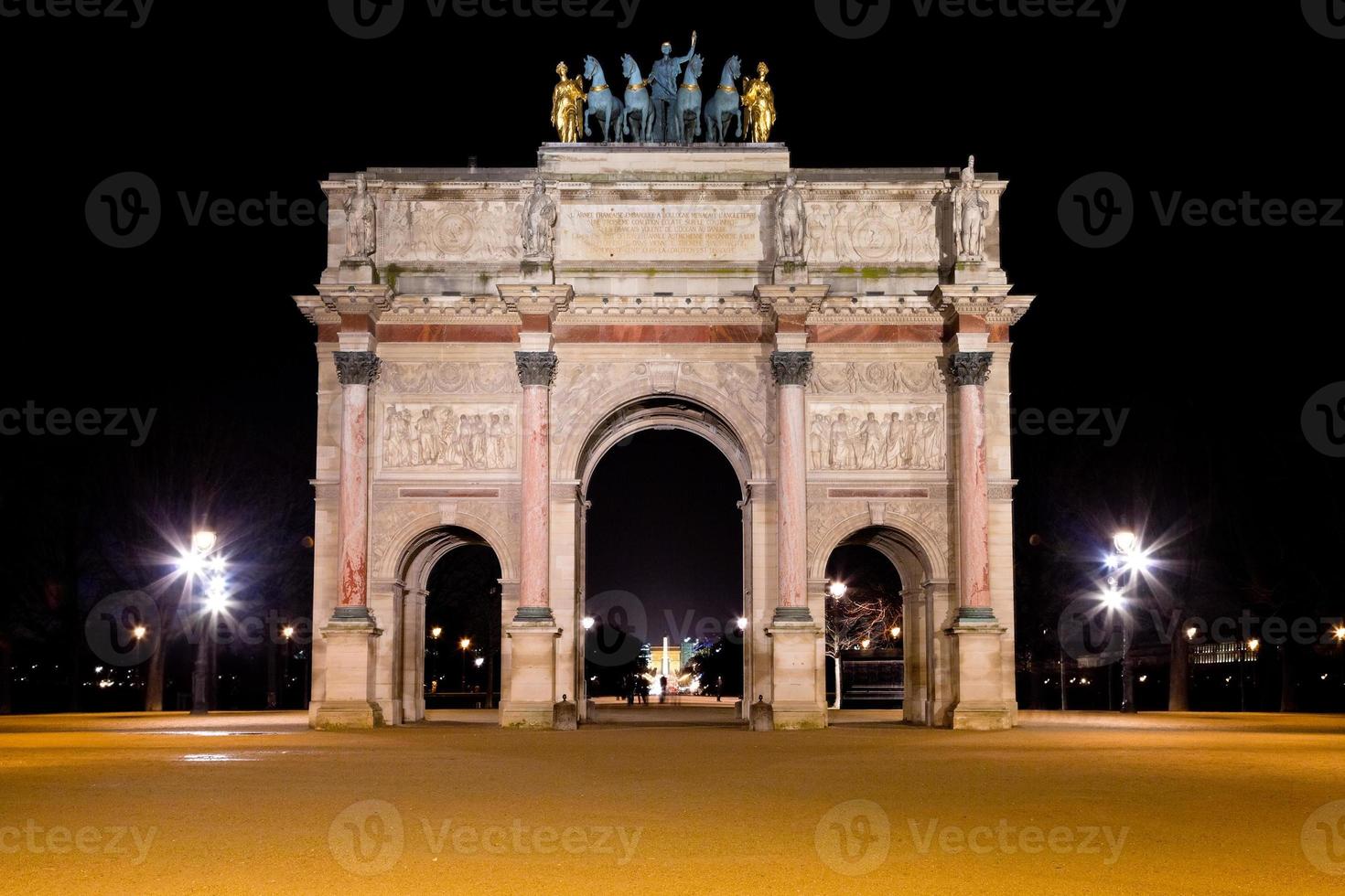 el arco de triunfo del carrusel en paris foto