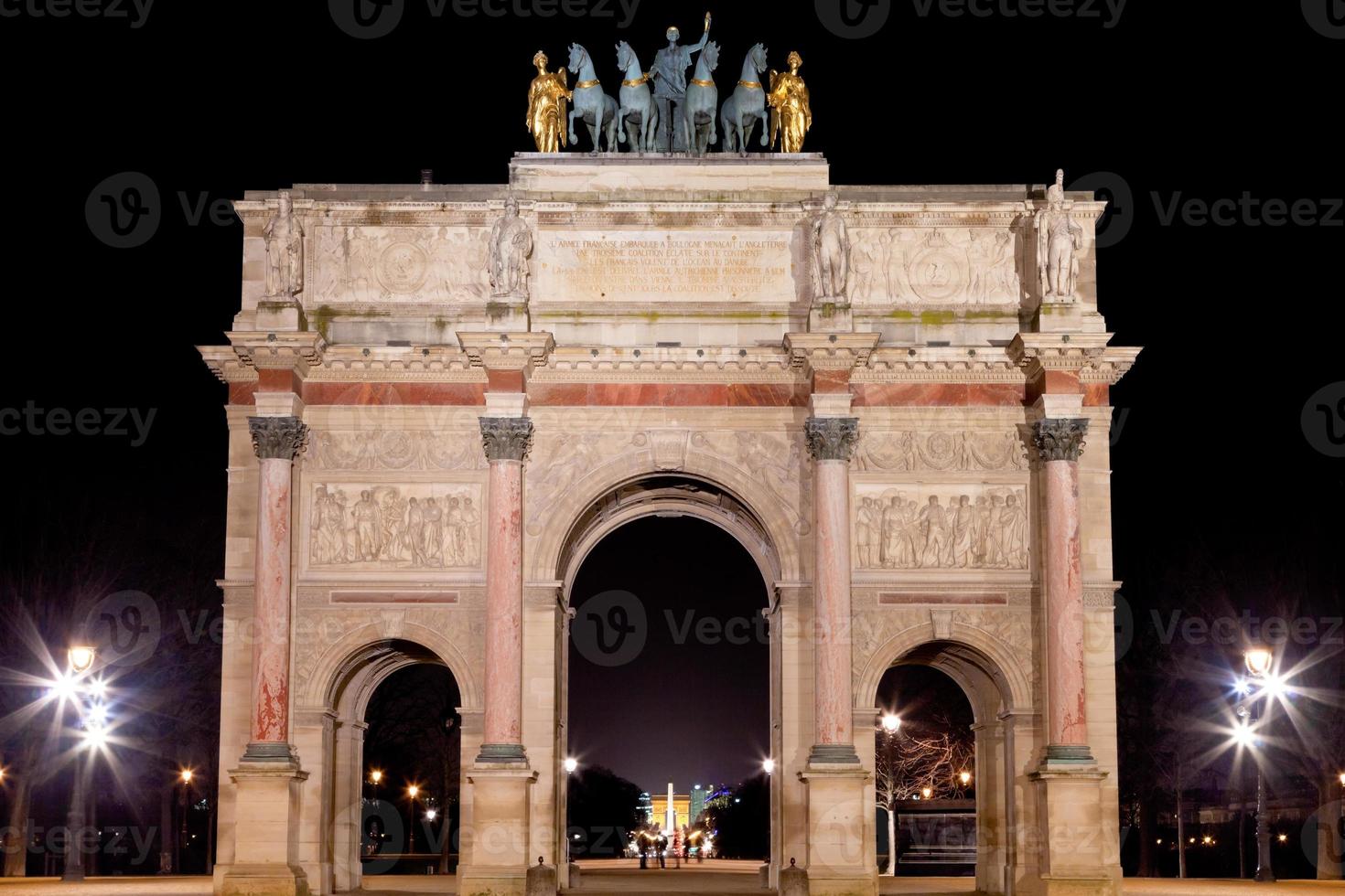 The Arc de Triomphe du Carrousel in Paris photo