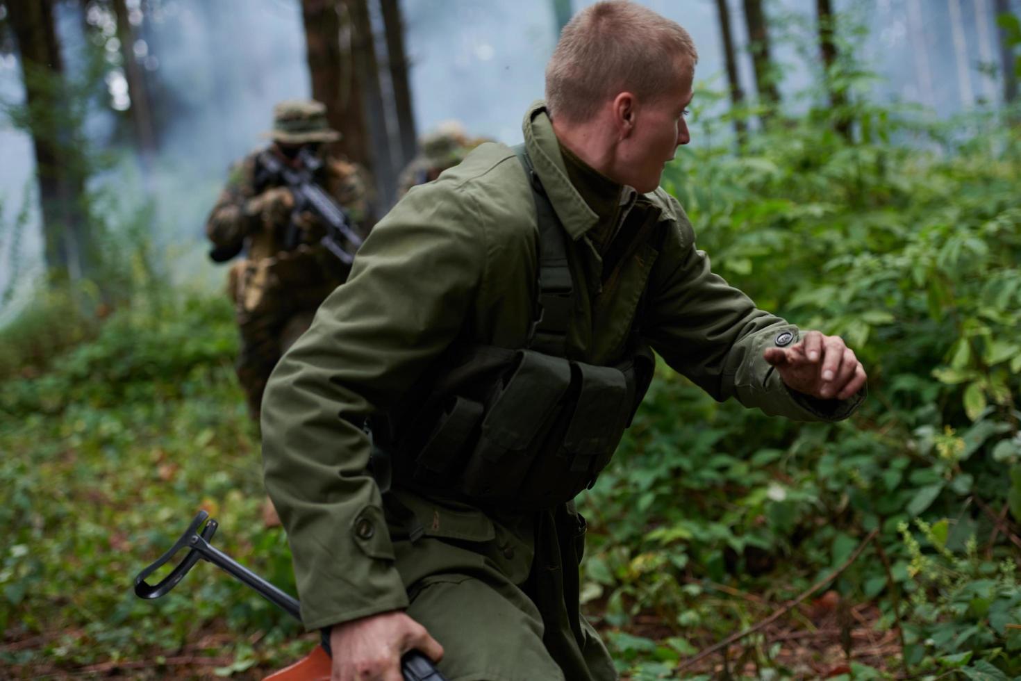 marines capturan a terrorista vivo foto