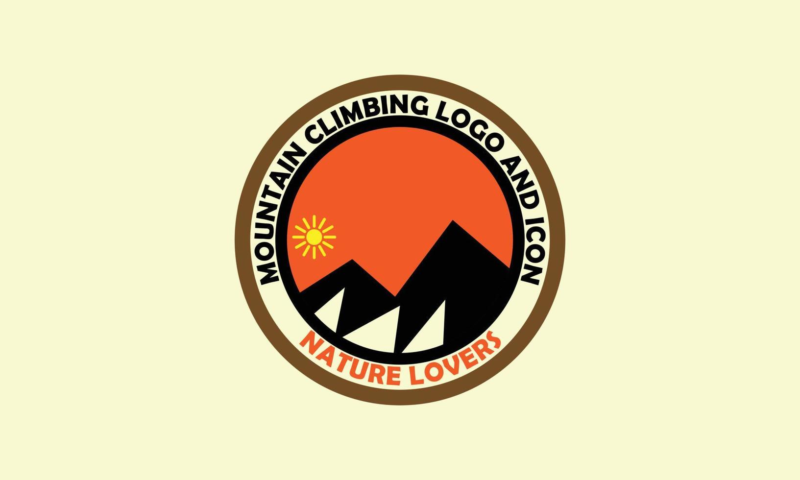 montaña nevada con sol, logotipo de icono de color naranja vector