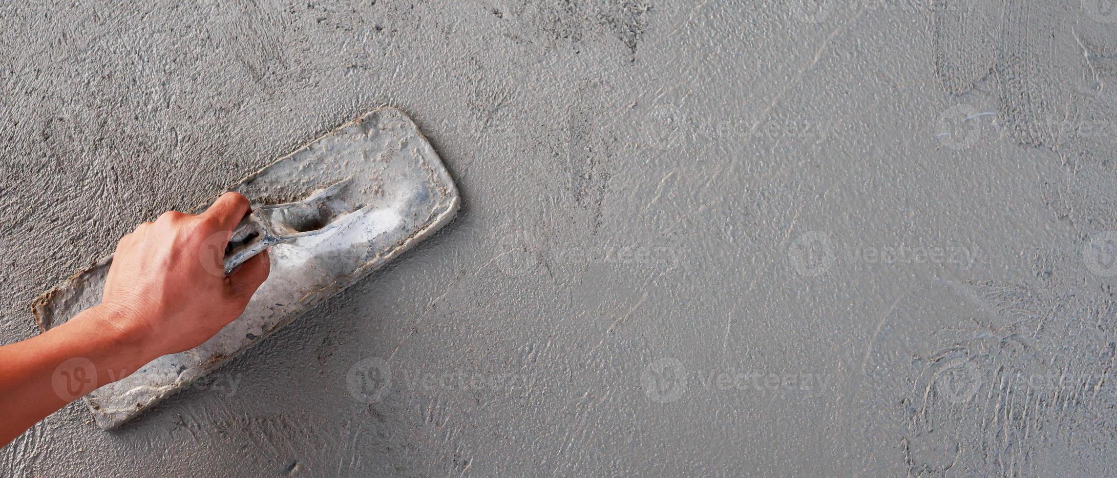 concrete mix It is the introduction of cement, stone, sand and water, as well as added chemicals and other mixed materials. Mix and mix together in the specified ratio to obtain a consistent concrete. photo