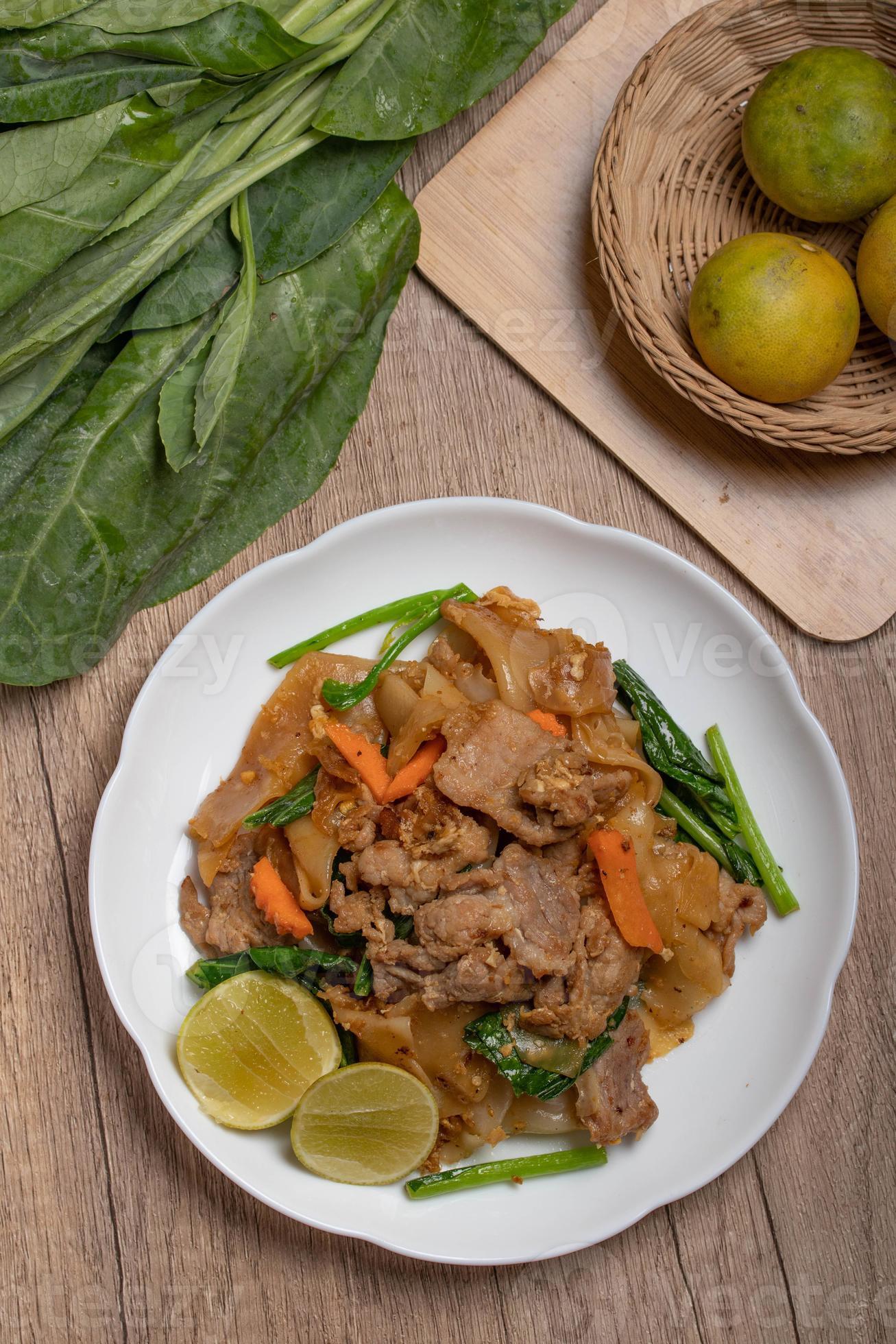 Stirfried Rice Noodles with Soy Sauce and Pork 11900866 Stock Photo at