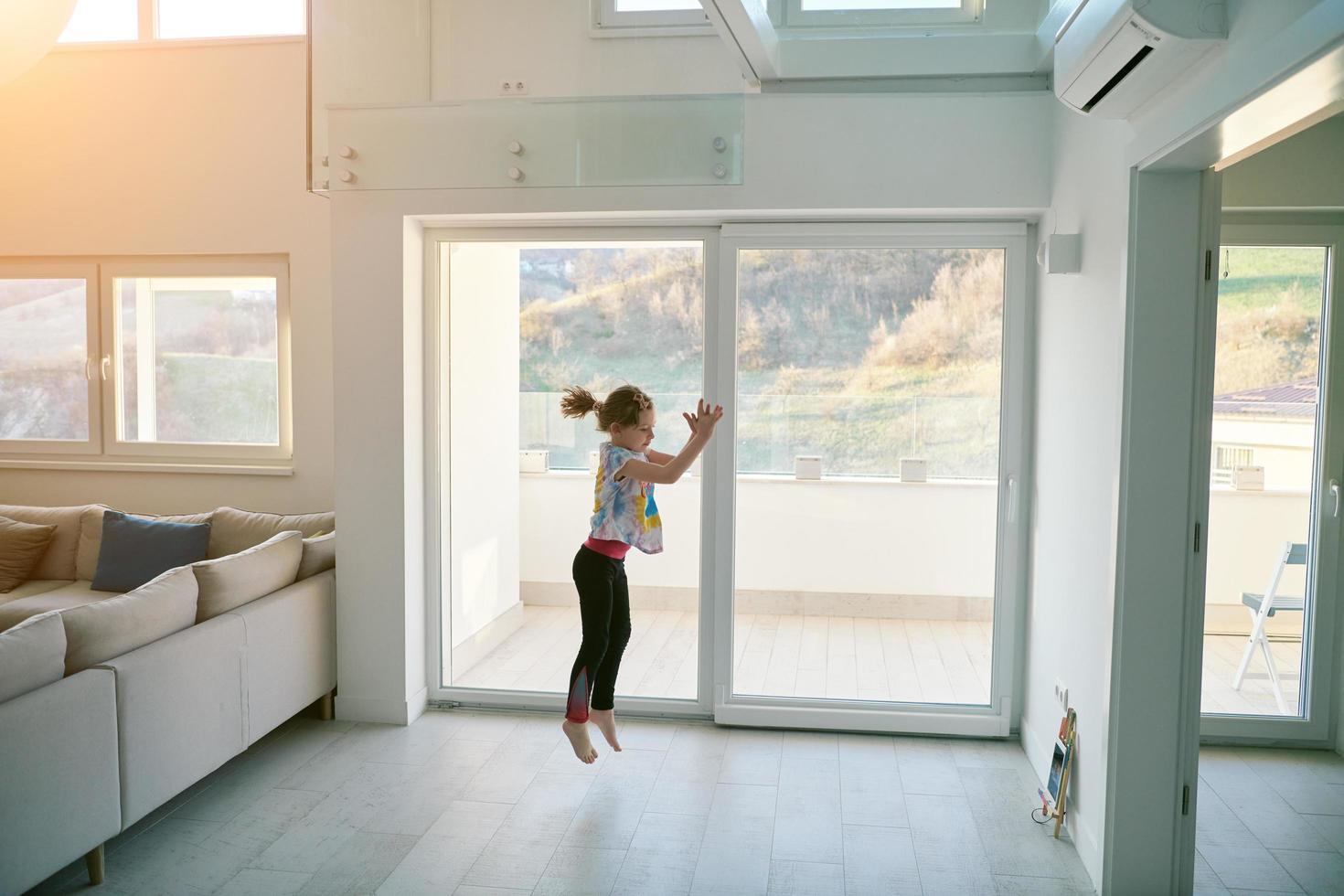 girl online education ballet class at home photo