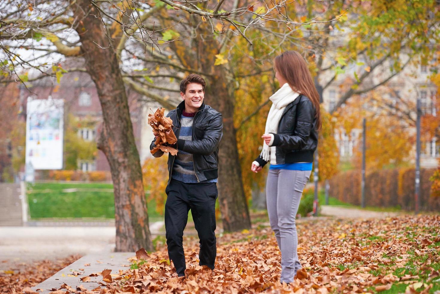 autumn couple portrait photo