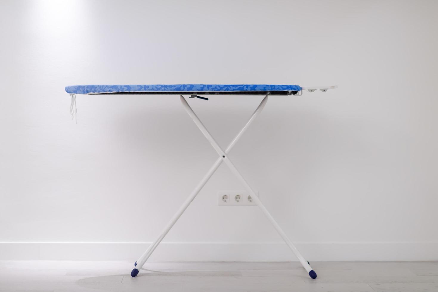 ironing board view photo