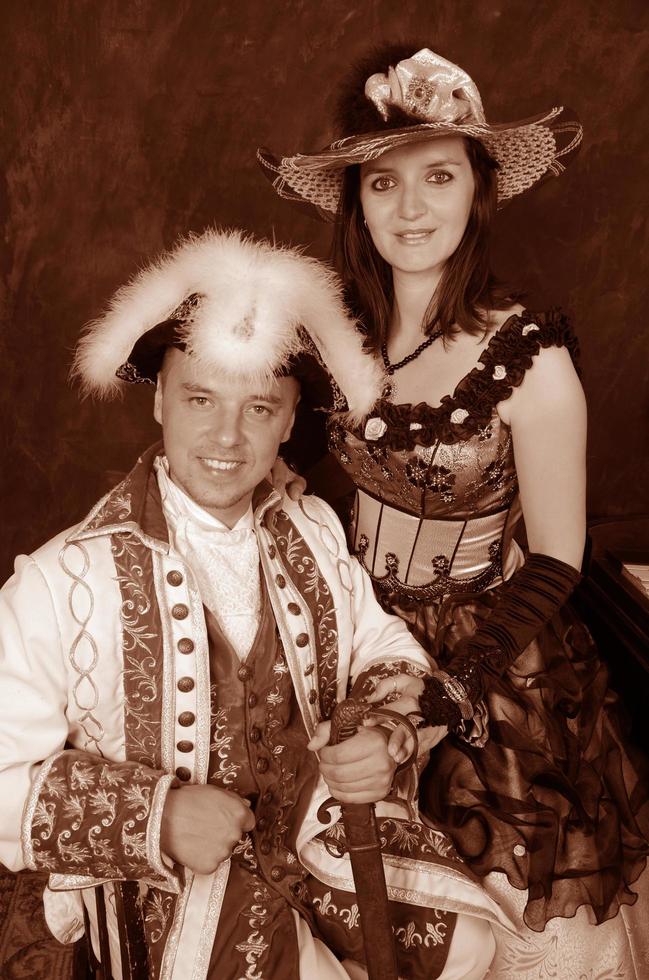 retro couple view photo