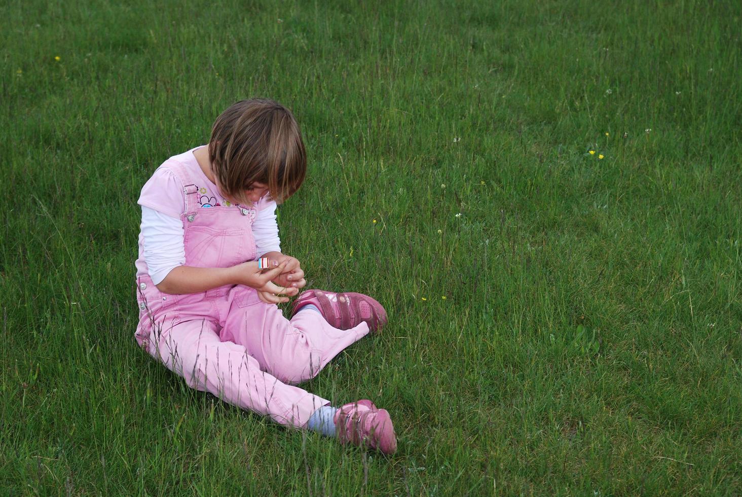 little girl crying photo