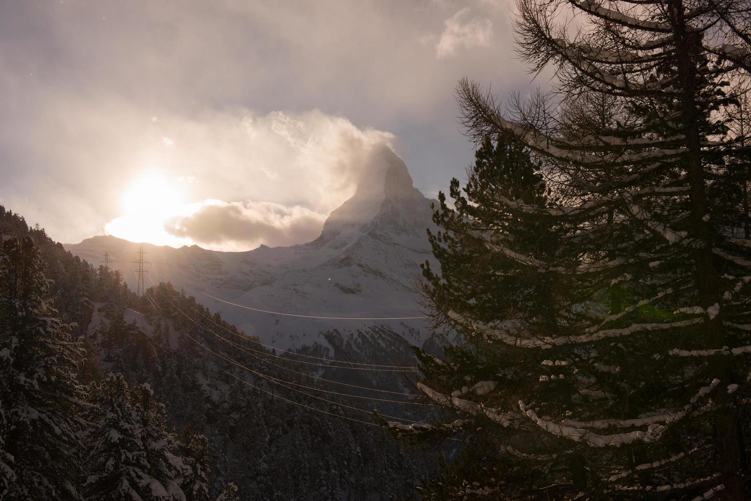 montaña matterhorn zermatt suiza foto