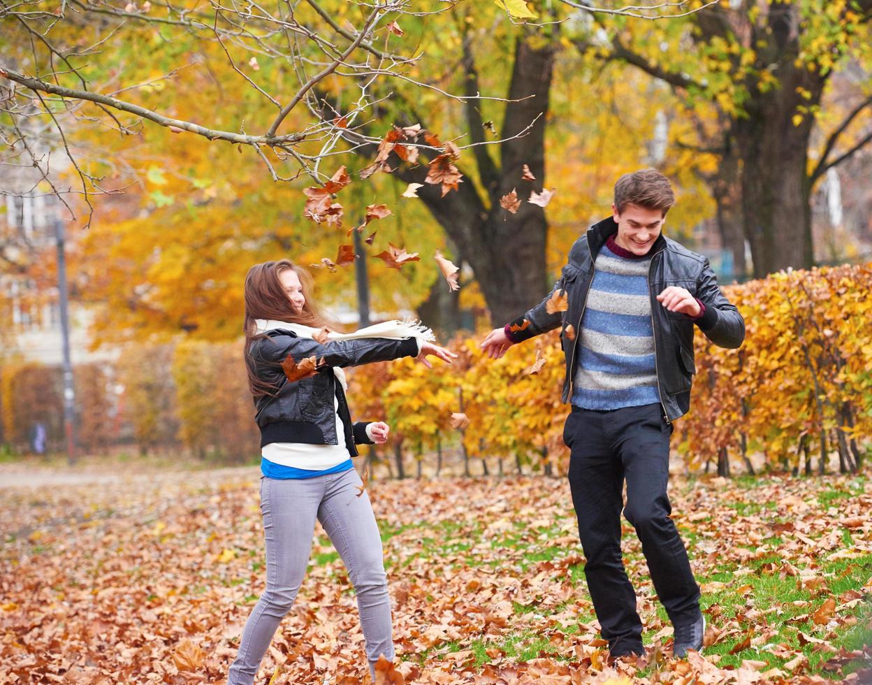 autumn couple portrait photo