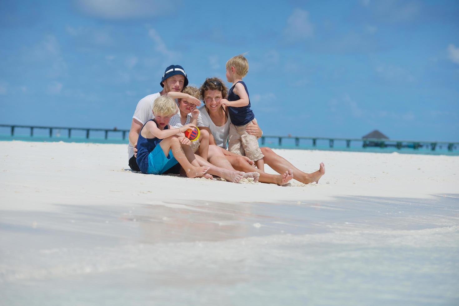 familia feliz de vacaciones foto