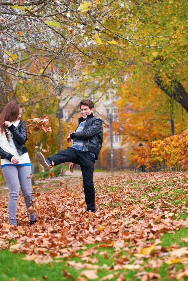 autumn couple portrait photo