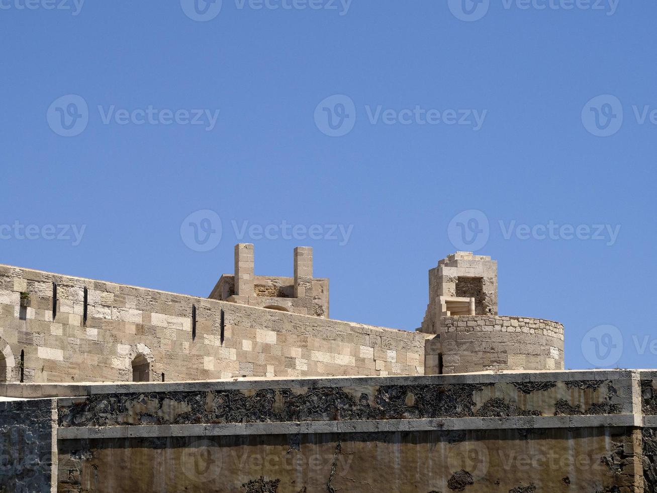 archimedes mirror holder at ortigia castle used to burn ship with sun photo