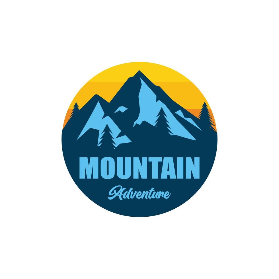 Ilustración de vector de diseño de logotipo de aventura de montaña