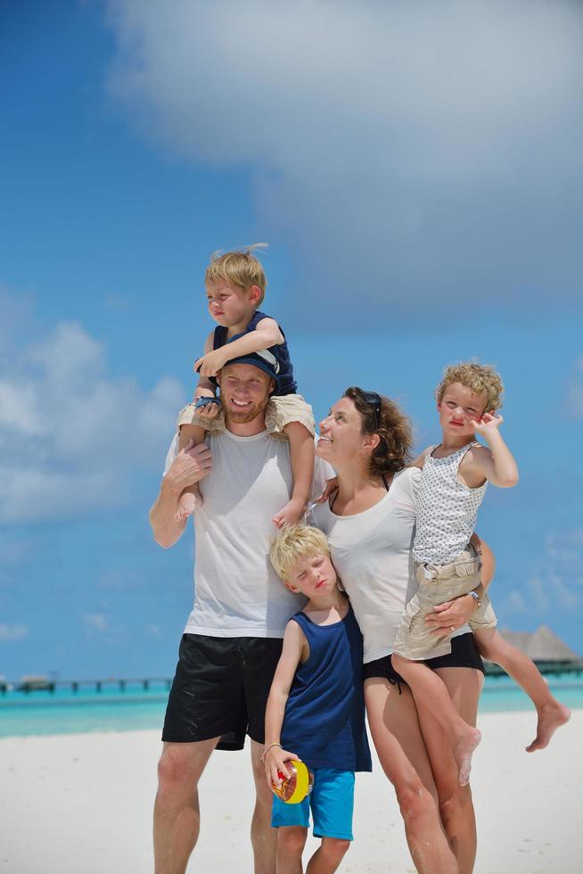 familia feliz de vacaciones foto