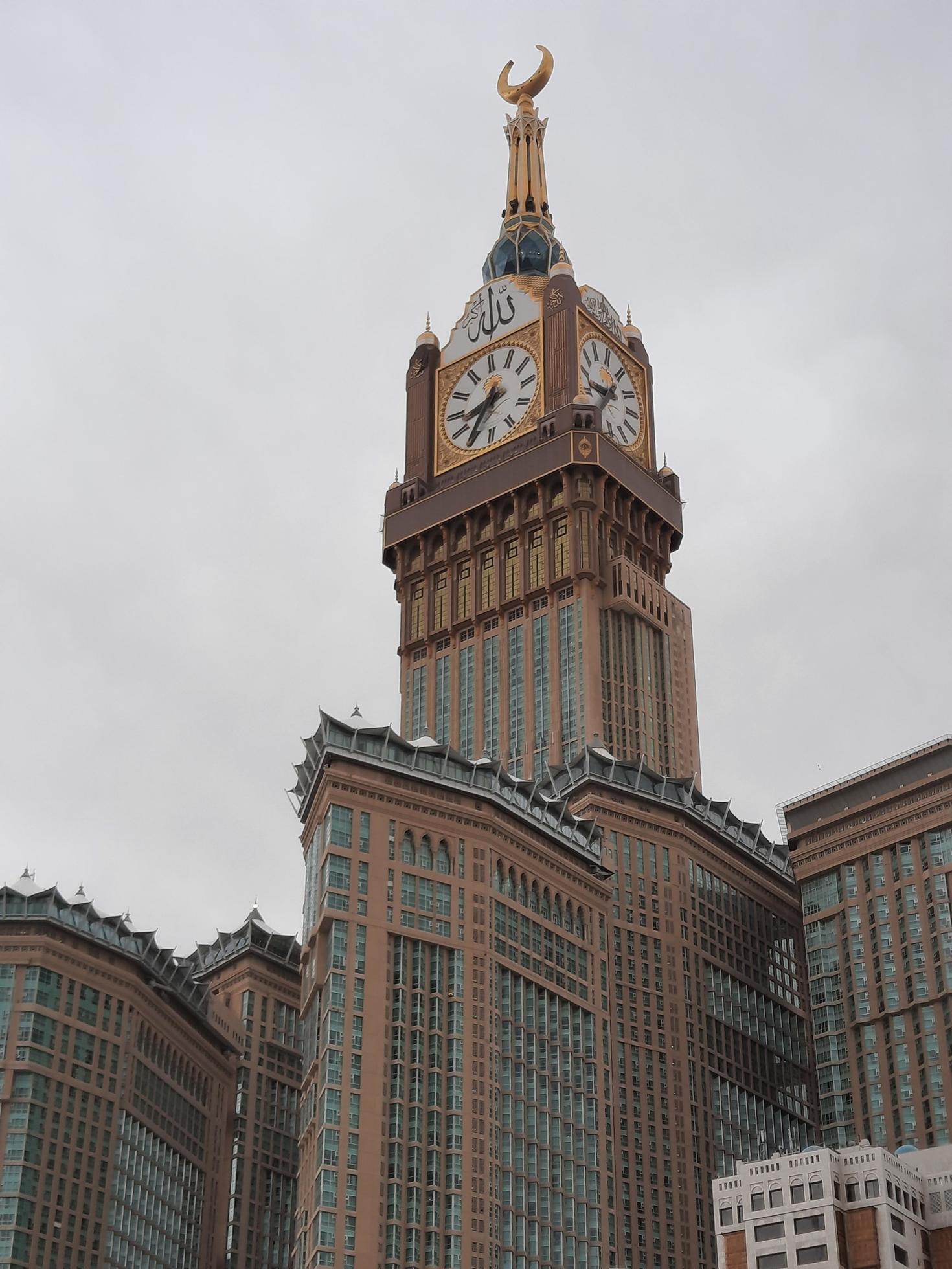 Makkah Arabia Saudita 2021 Hermosa Vista De La Torre Del Reloj Real makkah-arabia-saudita-2021-hermosa-vista-de-la-torre-del-reloj-real