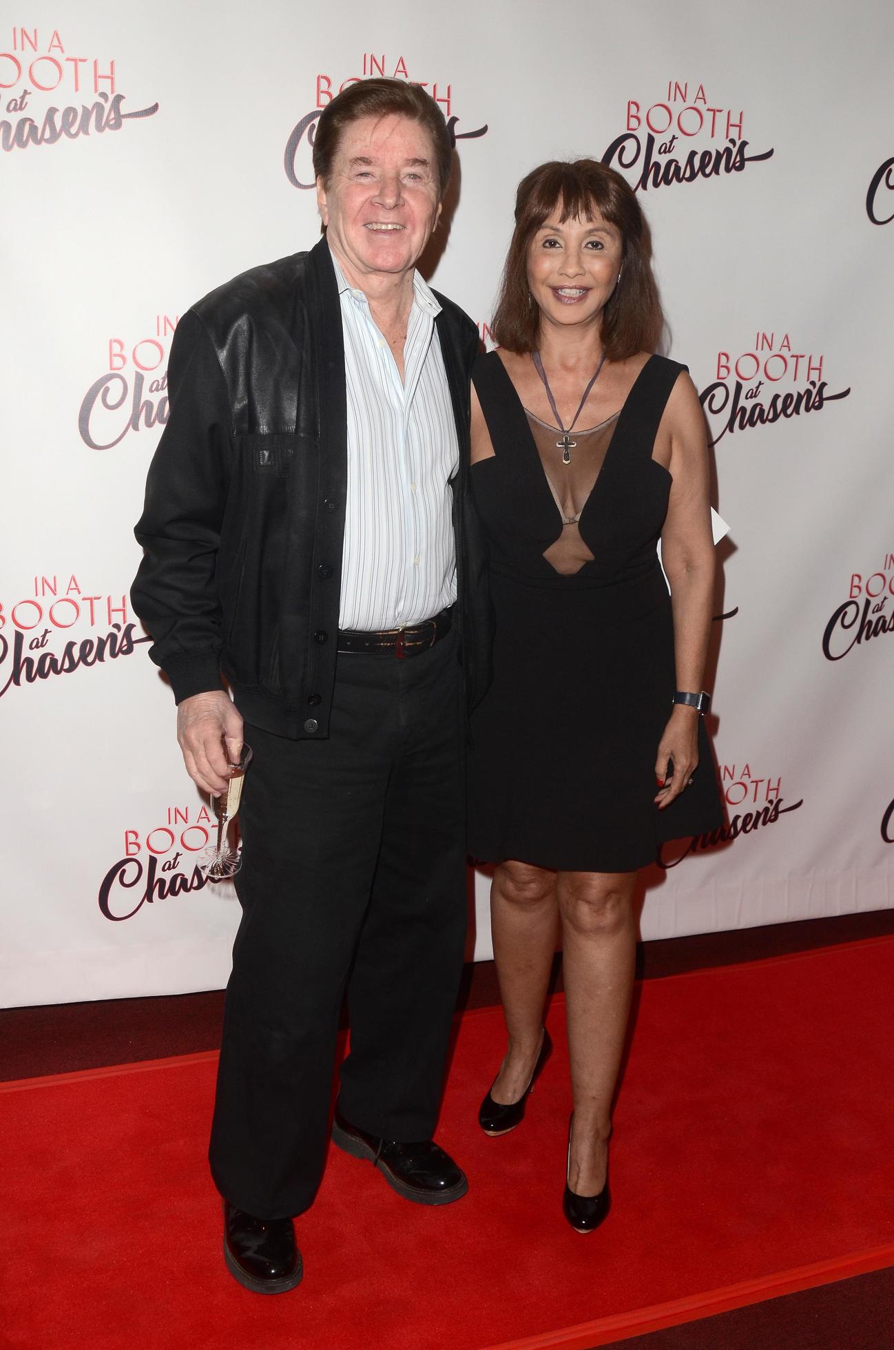 LOS ANGELES, NOV 11 - Bobby Sherman, Brigitte Sherman at the In A Booth