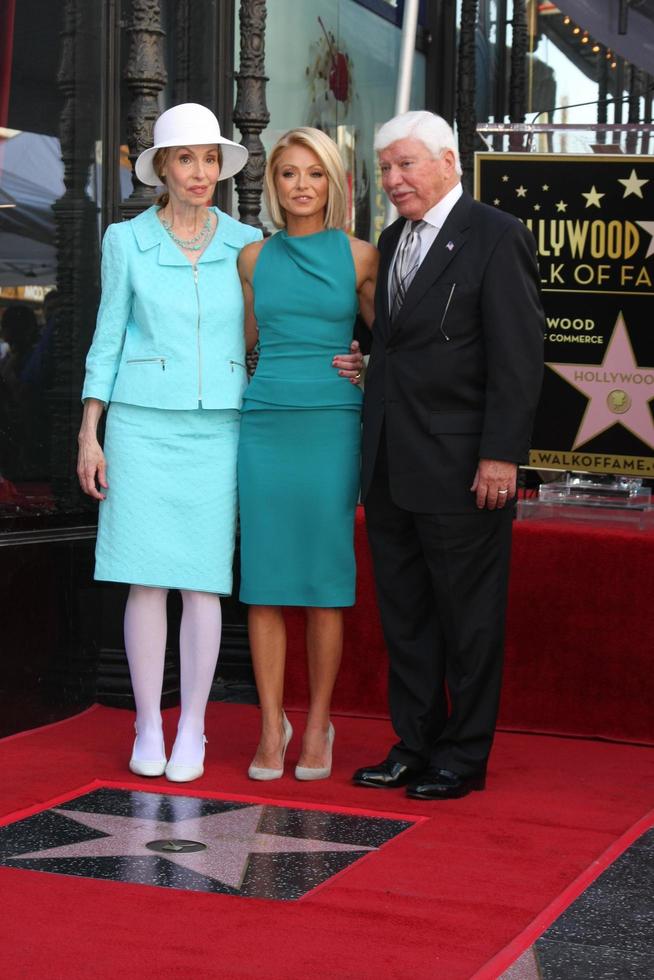 LOS ANGELES, OCT 12 -  Esther Ripa, Kelly Ripa, Joseph Ripa at the Kelly Ripa Hollywood Walk of Fame Ceremony at the Hollywood Walk of Fame on October 12, 2015 in Los Angeles, CA photo