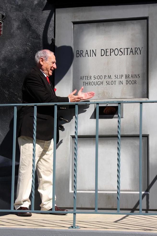 LOS ANGELES, OCT 23 - Mel Brooks at the Mel Brooks Street Dedication and Young Frankenstein Mural Presentation at the 20th Century Fox Lot on October 23, 2014 in Century City, CA photo