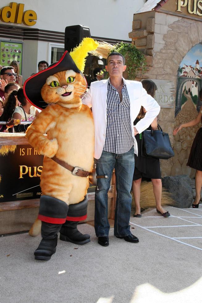 LOS ANGELES, OCT 23 - Antonio Banderas arriving at the Puss In Boots Premiere at the Regency Village Theater on October 23, 2011 in Westwood, CA photo