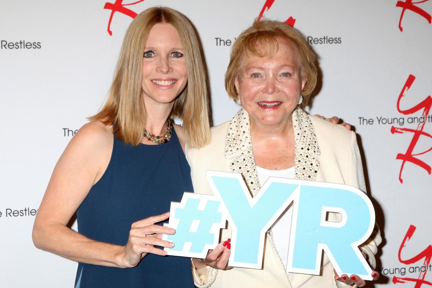 los angeles, 8 de septiembre - lauralee bell, lee phillip bell en la celebración del espectáculo young and the restless 11,000 en cbs television city el 8 de septiembre de 2016 en los angeles, ca foto