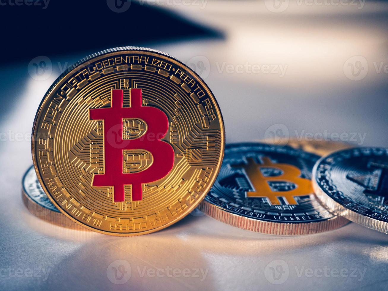 concepto financiero de negocios de monedas de bitcoin. foto