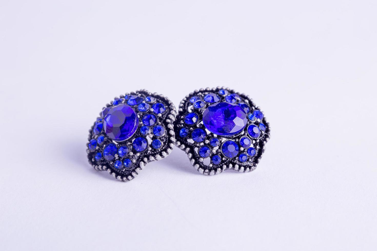 earrings with diamonds photo