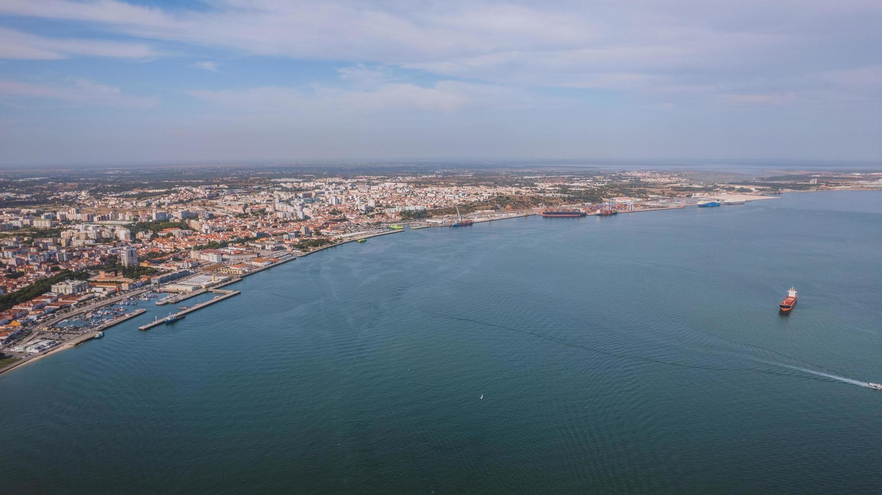 vista aérea de setubal, portugal foto