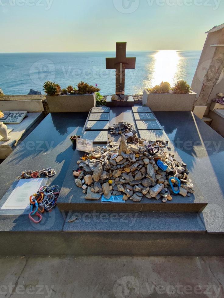 Walter Bonatti alpinist and writer tomb in portovenere cemetery photo