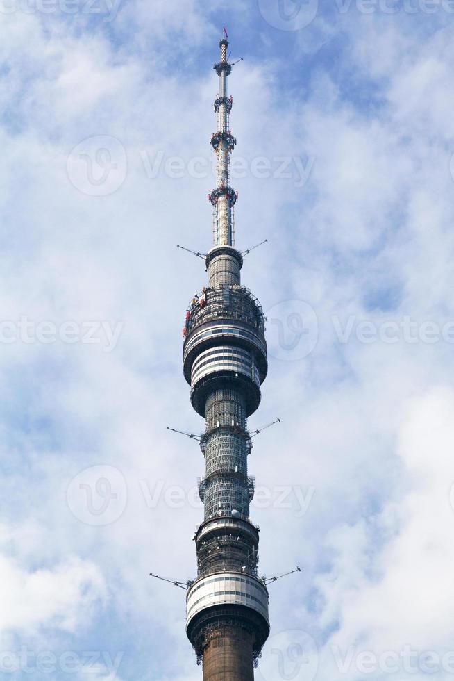 torre de televisión ostankino en moscú foto