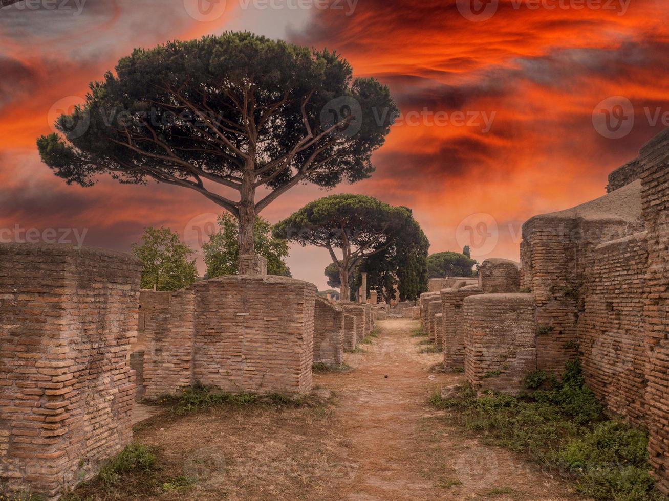 antiguas ruinas arqueológicas de ostia foto