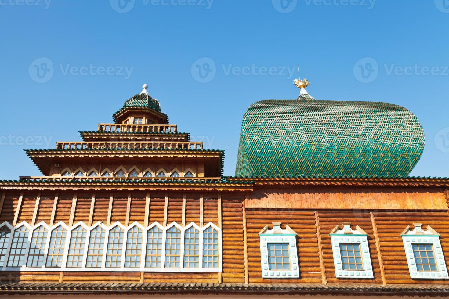 windows of Great Wooden Palace in Kolomenskoe photo
