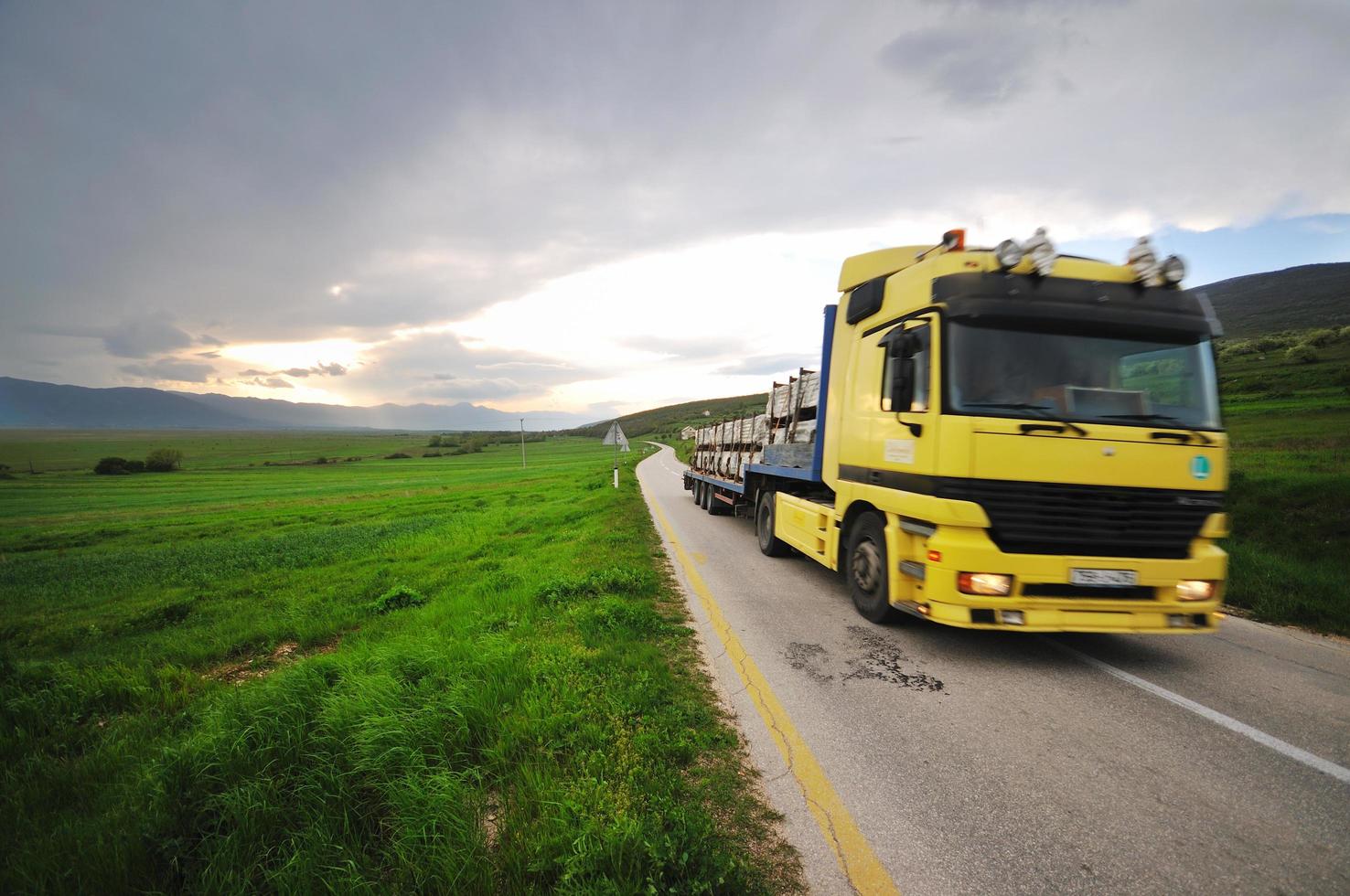 truck road view photo