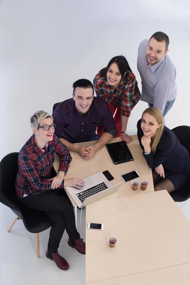 vista aérea del grupo de personas de negocios en reunión foto