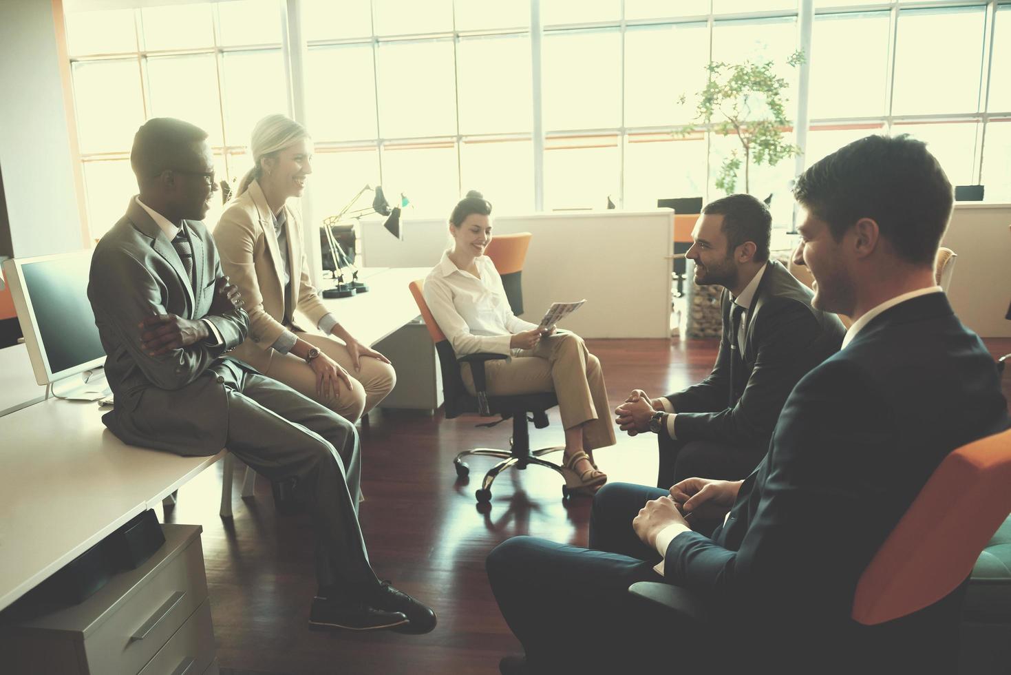 Business people view photo