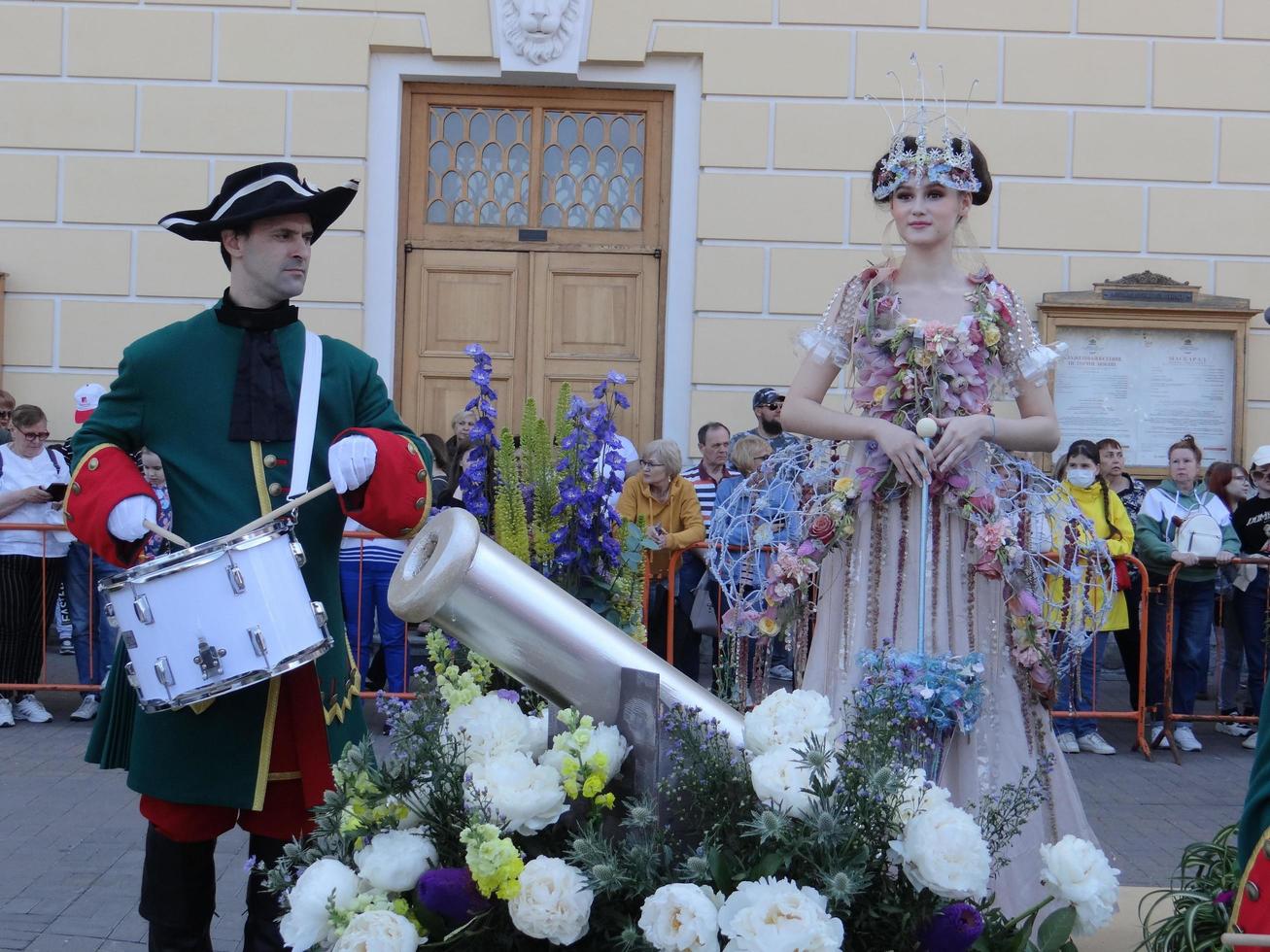 St Petersburg, Russia, 2022 - Ball of flowers - festival that dedicated 350 anniversary of Peter I photo