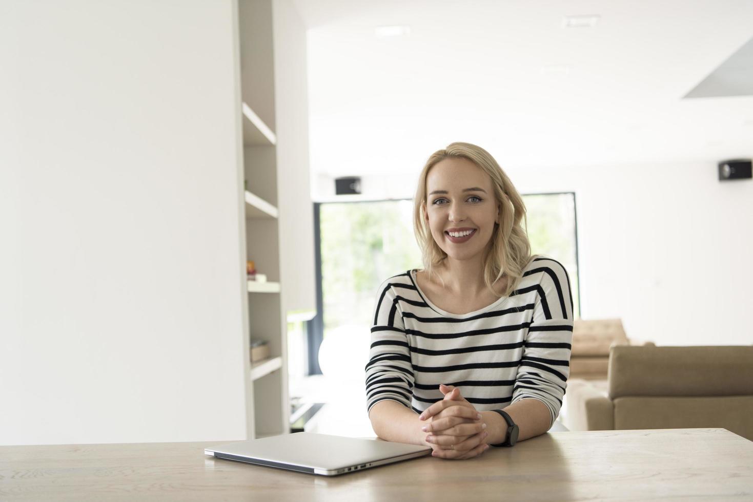 Real Estate Profile Stock Photos, Images and Backgrounds for Free Download