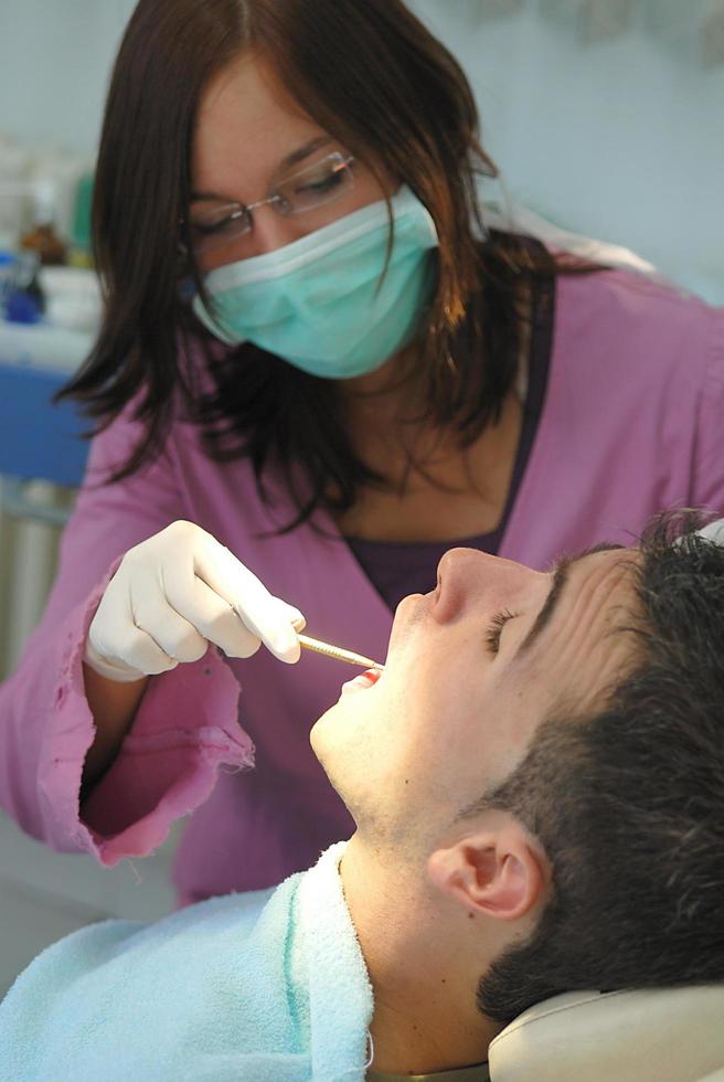 a la vista del dentista foto