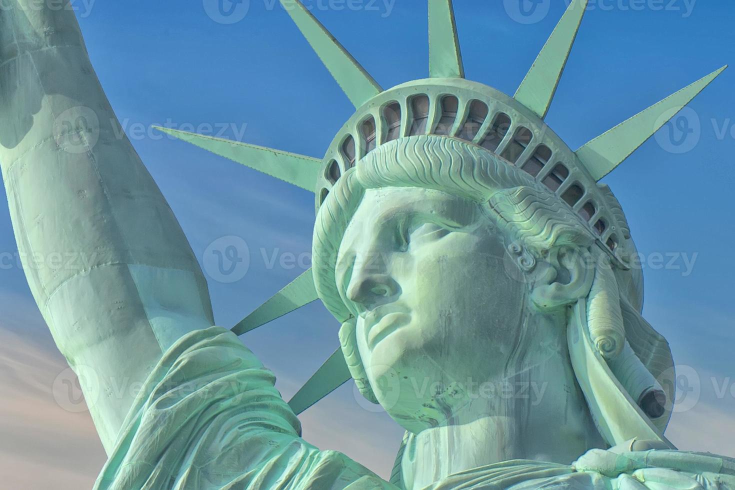 Statue Of Liberty - Manhattan - Liberty Island - New York photo
