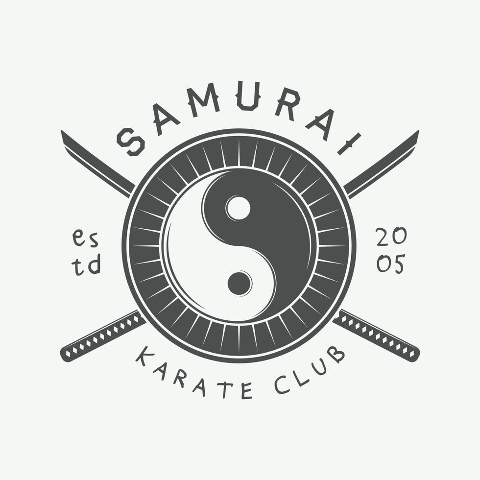 logotipo, emblema, insignia, etiqueta y elementos de diseño de karate o artes marciales vintage. ilustración vectorial vector