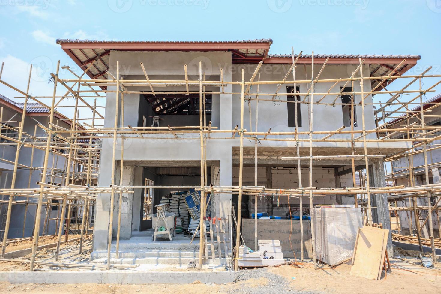 casa en construcción con estructura de bloques de hormigón aireado en autoclave en el sitio de construcción foto